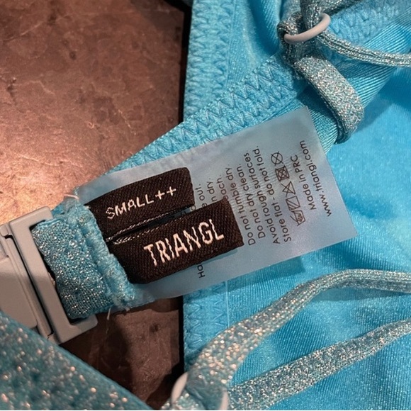 Triangl Bikini - Picture 3 of 3